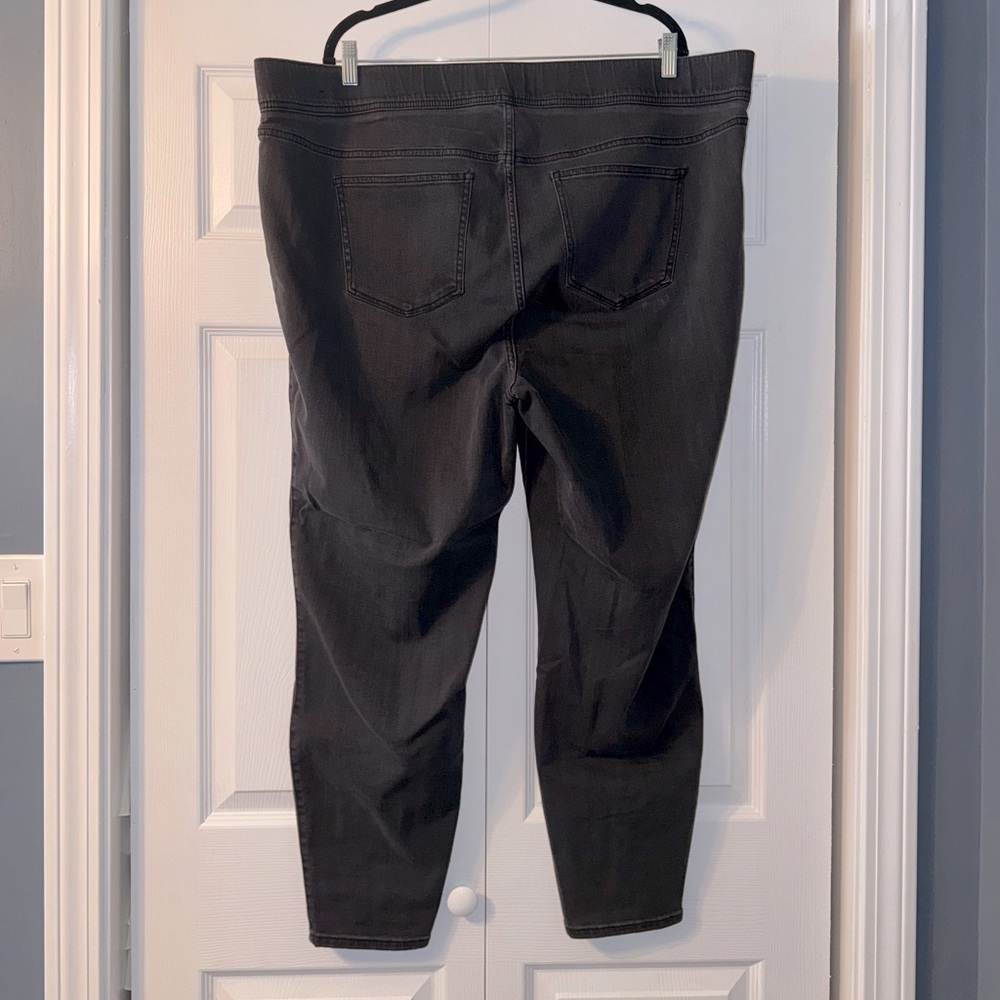 Black Lace-Up Jeggings - Picture 6 of 10
